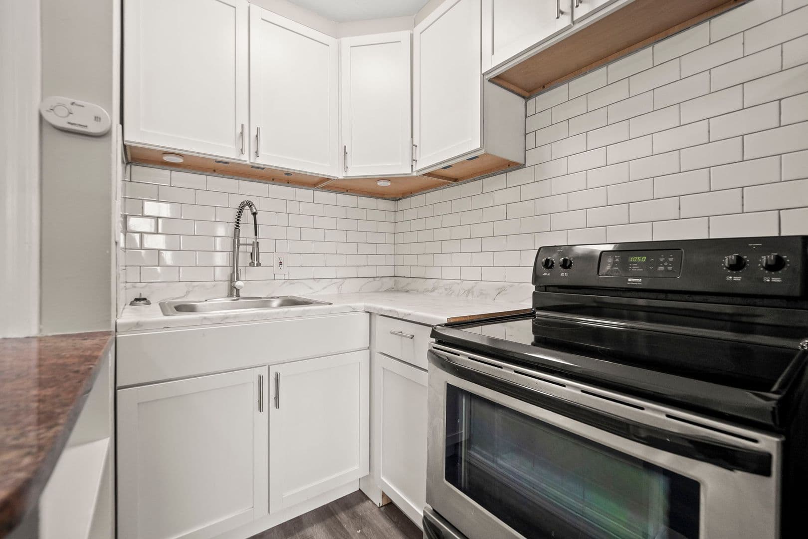 Troy Apartment: 1071 Rochester Rd.