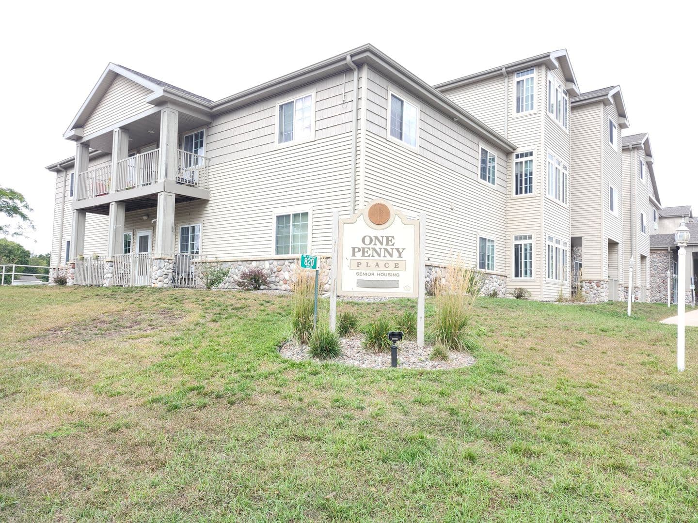 Woodruff Apartment: 820 3rd Ave