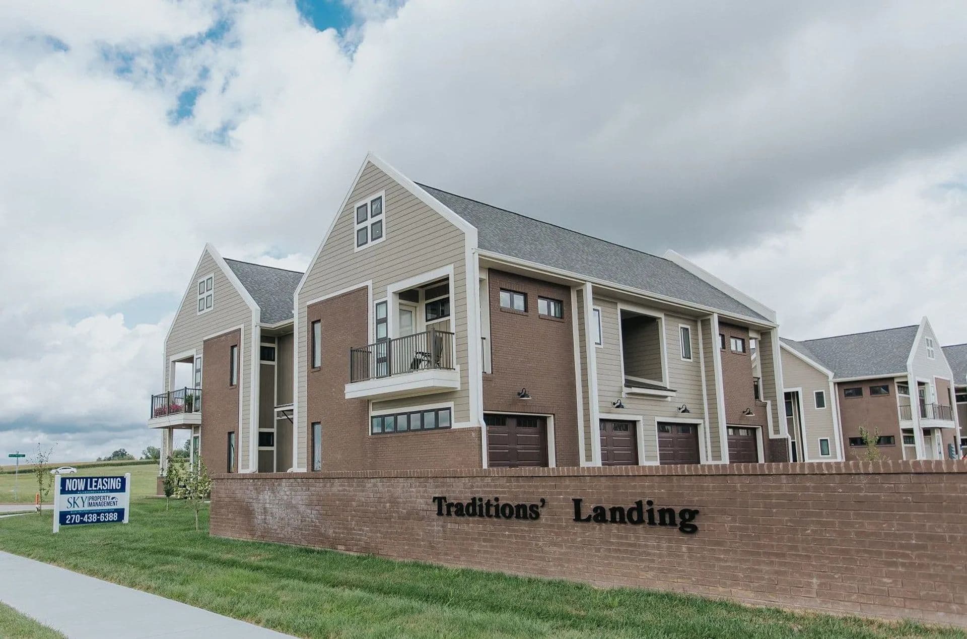 Bowling Green Apartment: 171 Hunt Village Lane