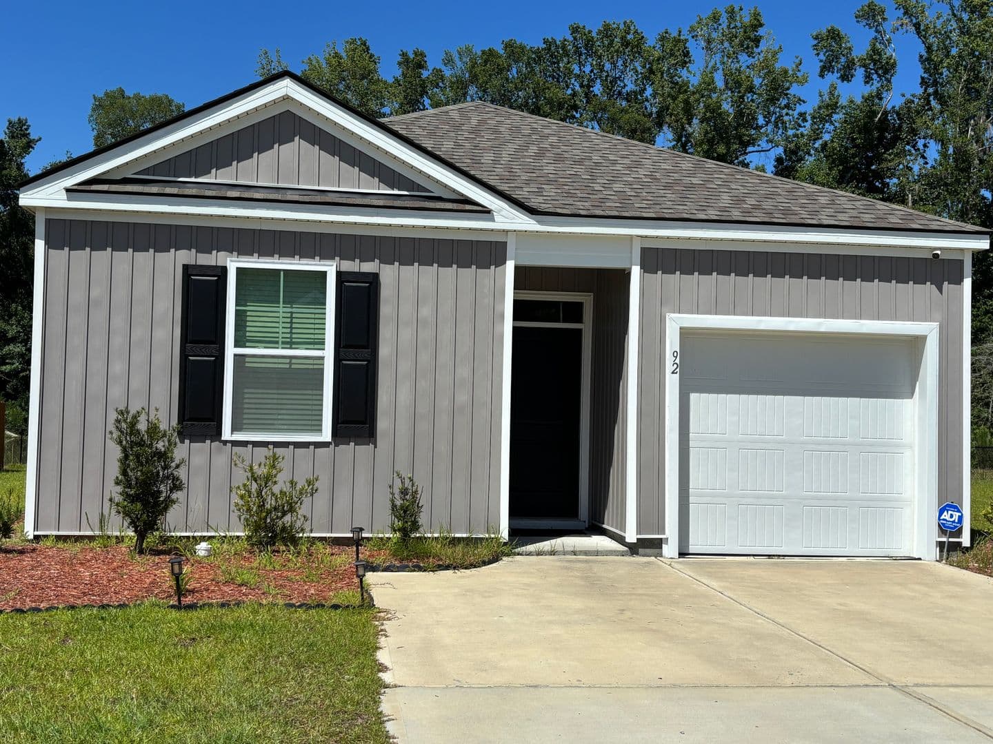 Hinesville House: 92 Hazy Lane