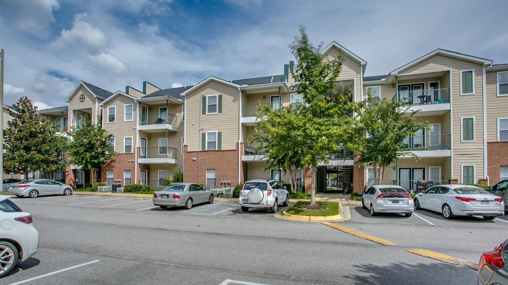 Tuscaloosa Apartment: 120 15th Street East