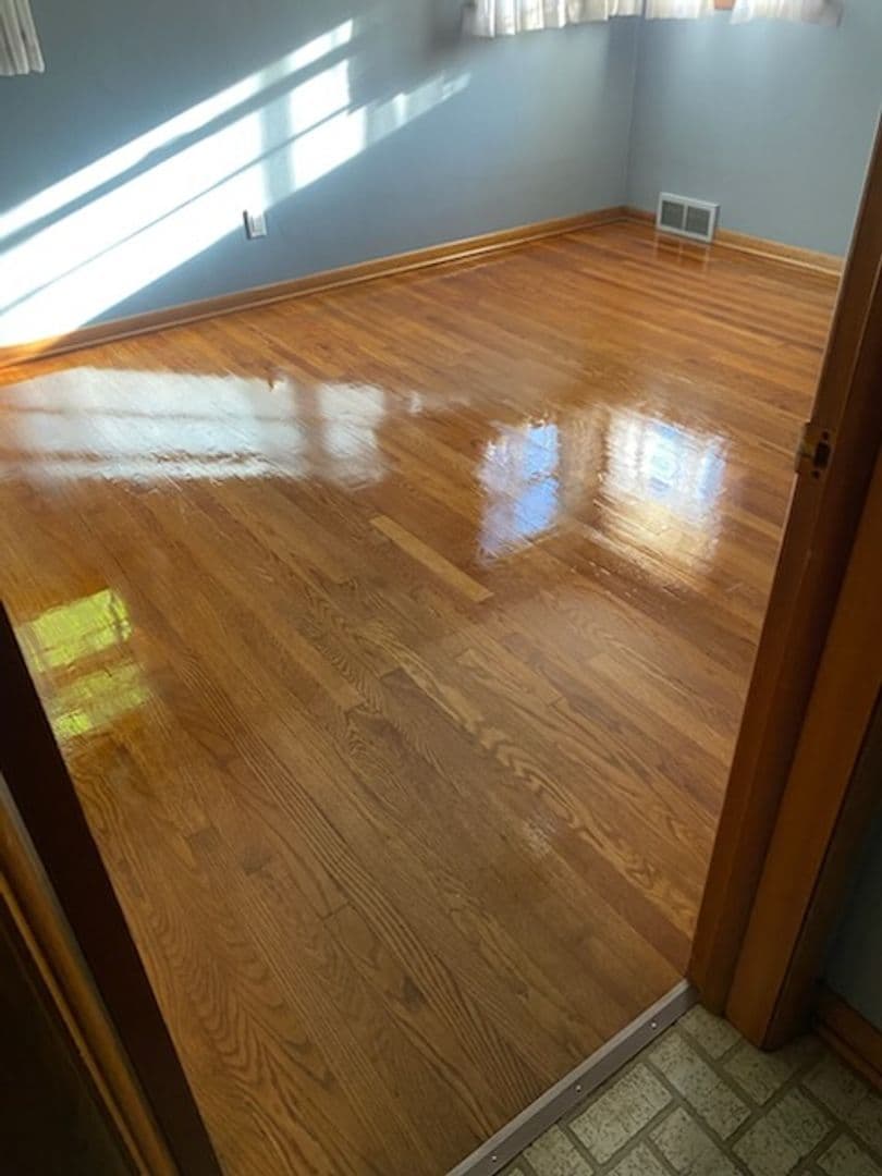 Rockford Apartment: 2216 8th Ave.