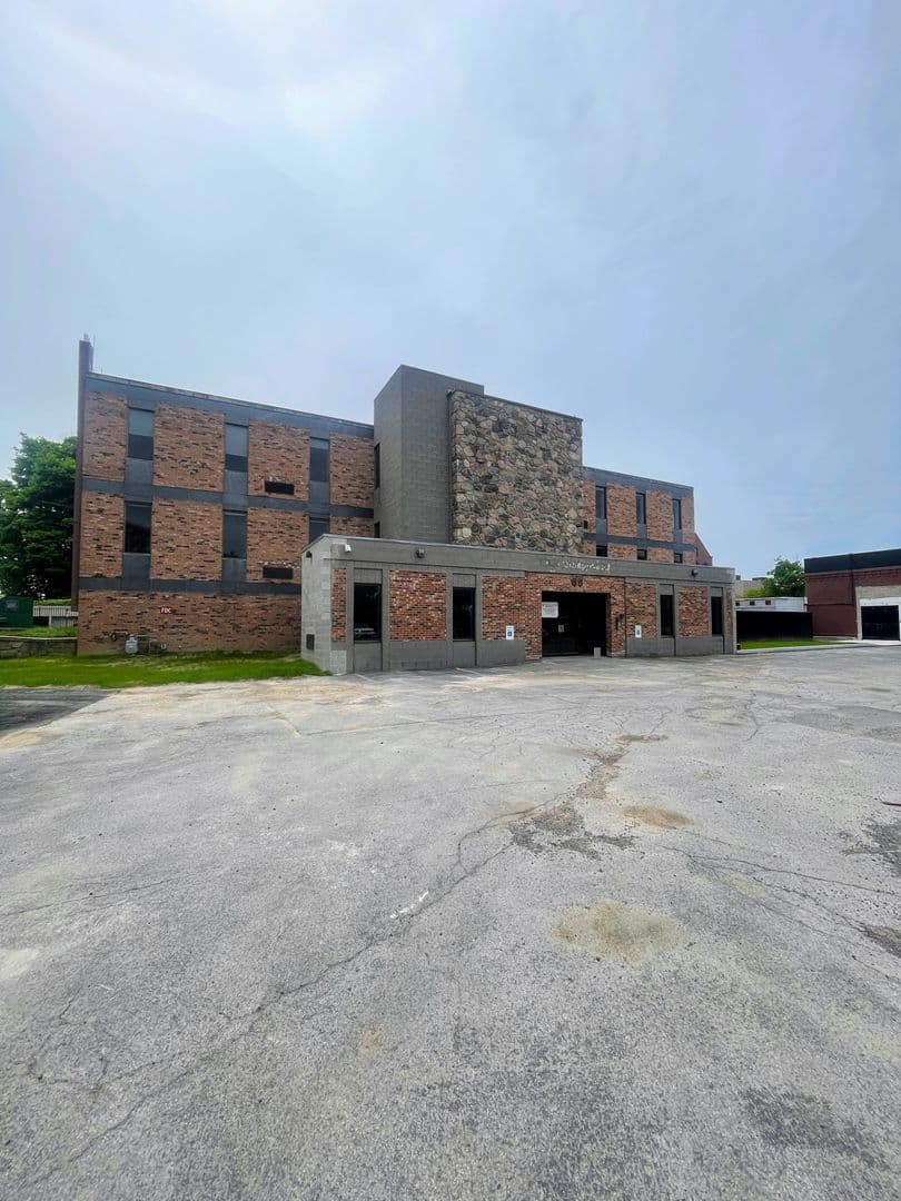 Rochester Apartment: 274 N Goodman St