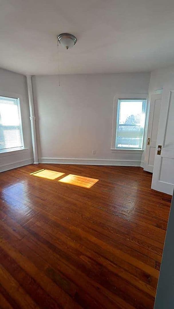 Fall River Apartment: 1703-1729 Pleasant st