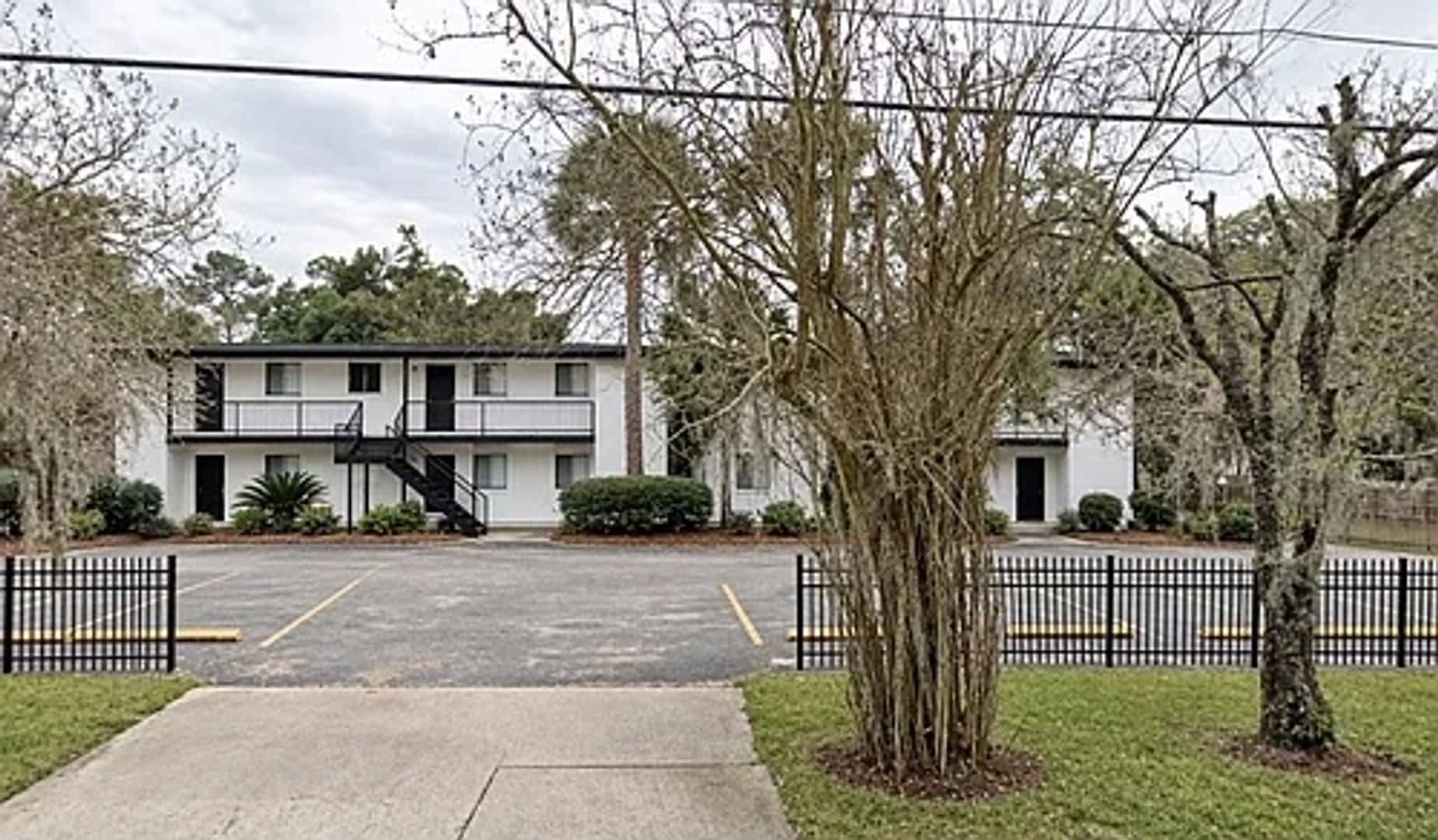 Valdosta Apartment: 201 W Mary Street