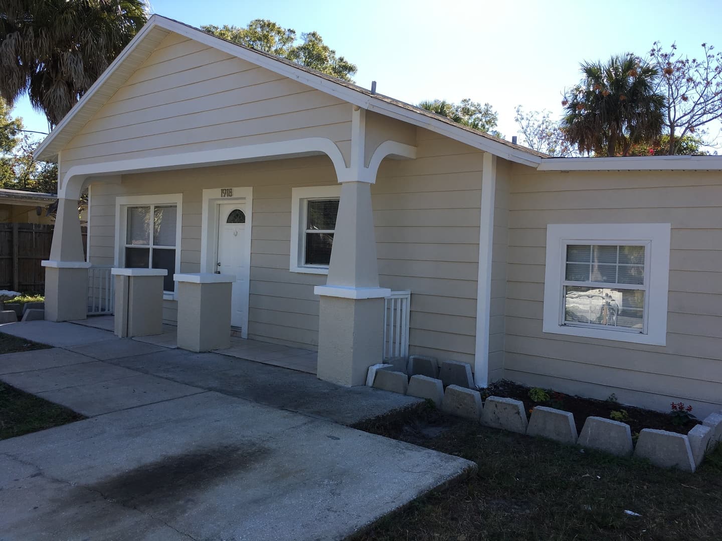 Tampa Apartment: 1918 West Pine Street