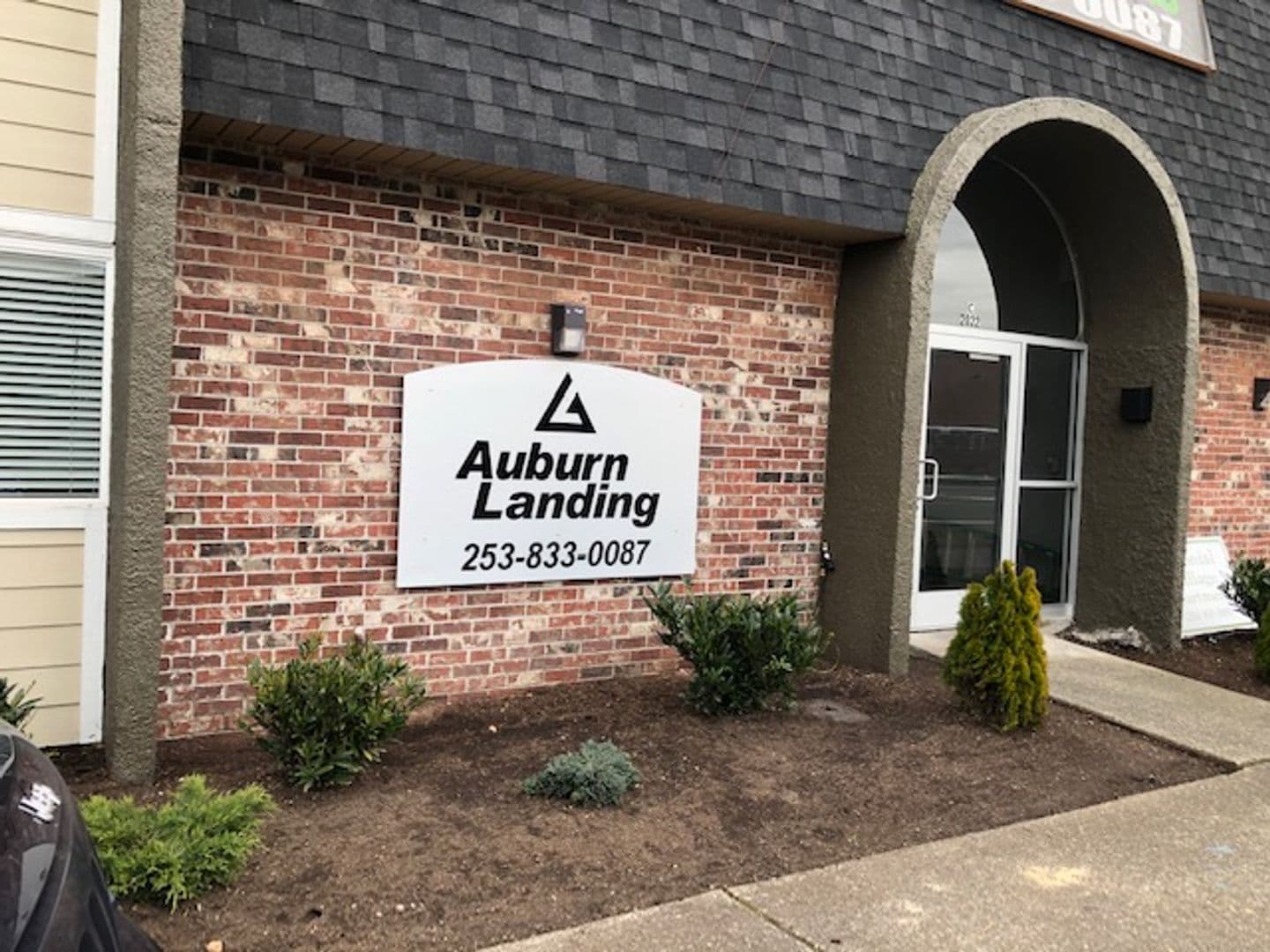 Auburn Apartment: 904 22nd St Ne, Office