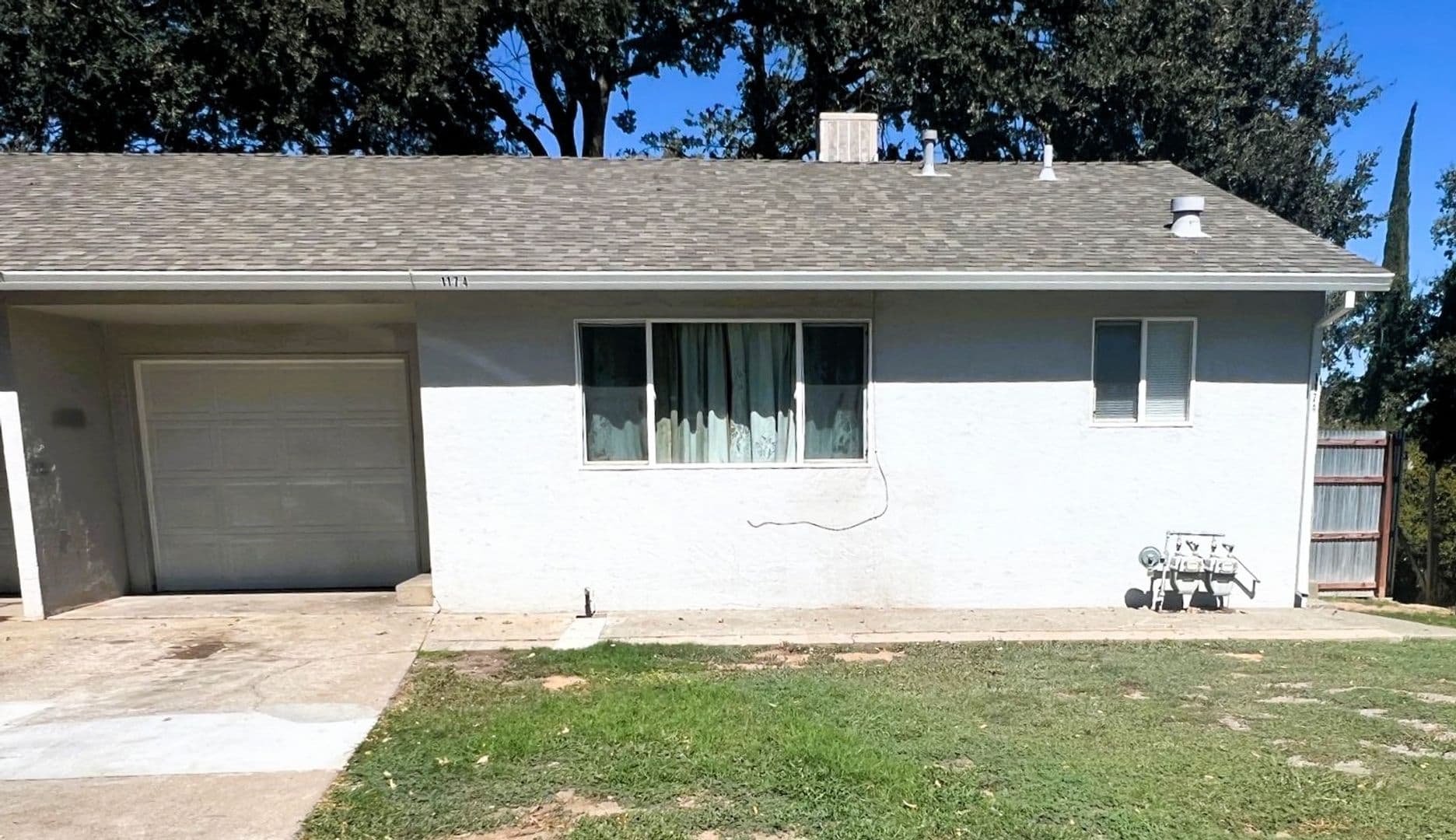 Red Bluff House: 1174 Franzel Rd