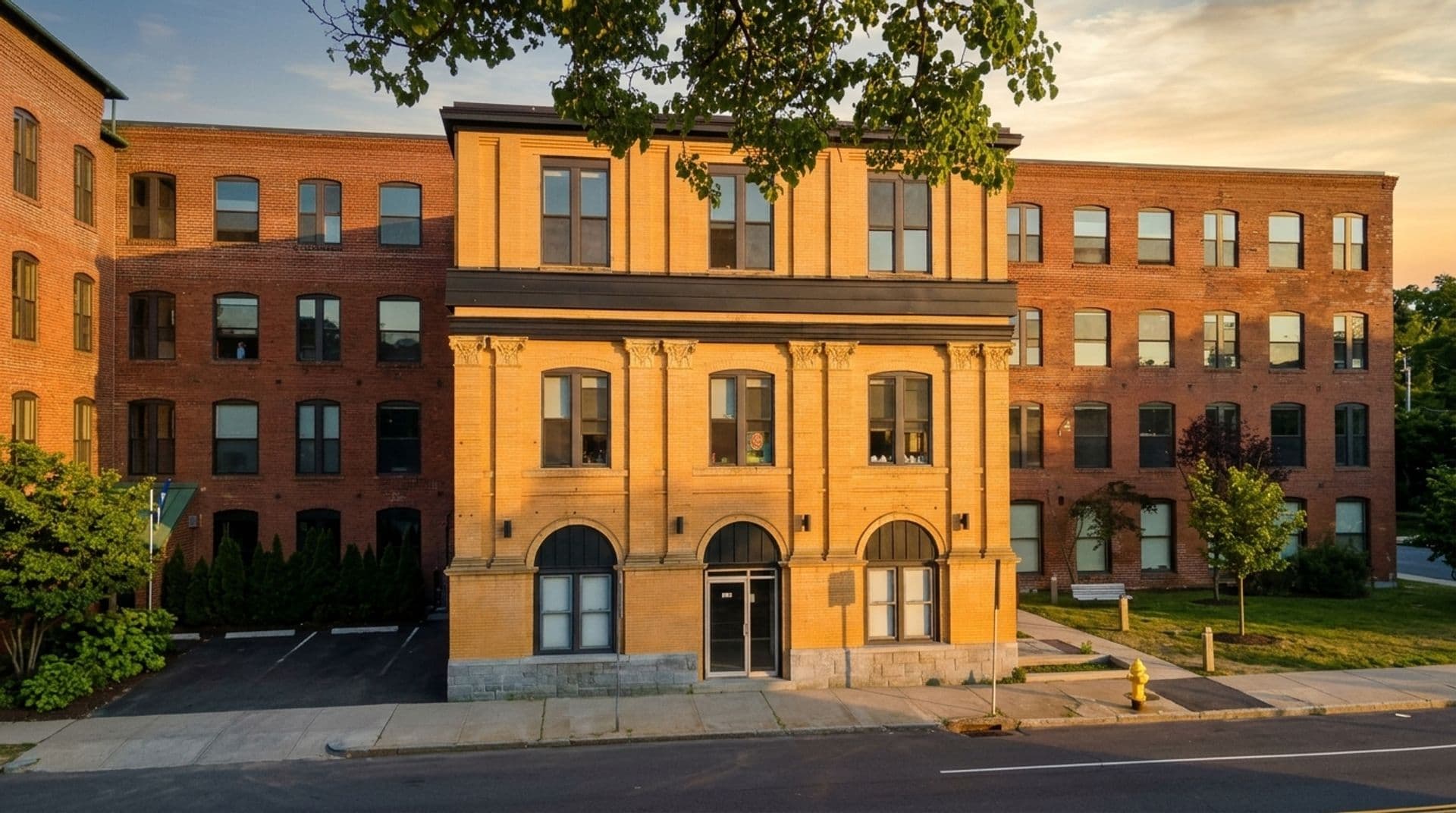 Ansonia Apartment: 153 Main Street