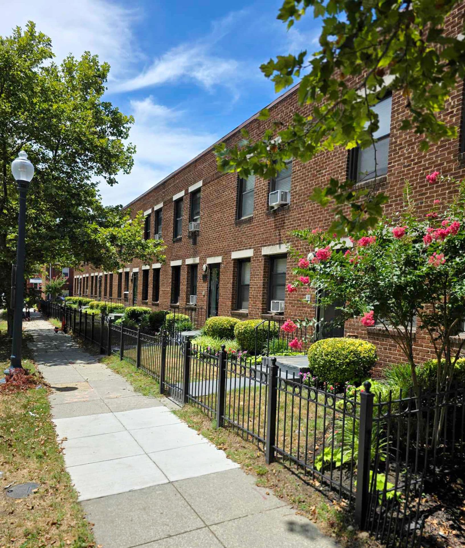 WASHINGTON Apartment: 1128 16TH ST NE