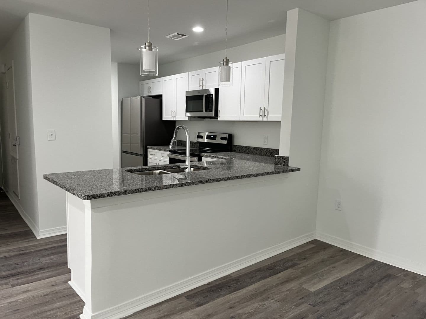 Biloxi Apartment: 14912 Mallett Road