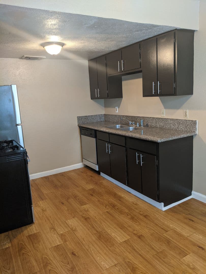 Denton Apartment: 2434 Louise Street