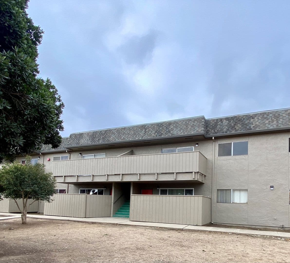 Greenfield Apartment: 923 Walnut Ave