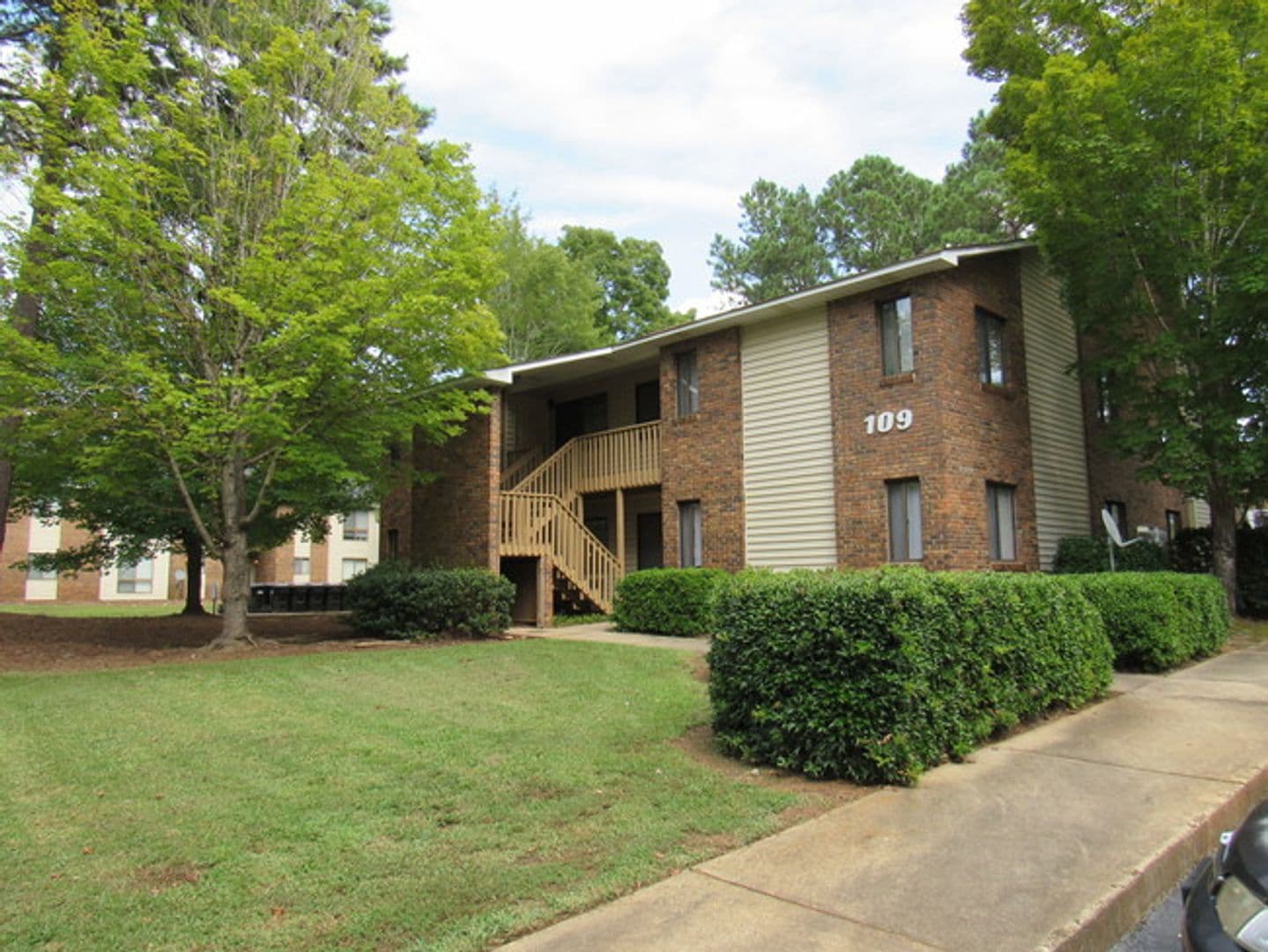 Greenwood Apartment: 107 Windtree Ct.