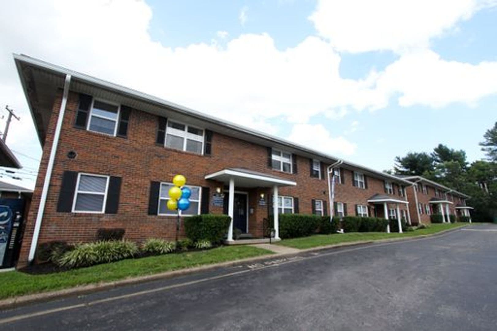 Evansville Apartment: 4982 Tippecanoe Dr.