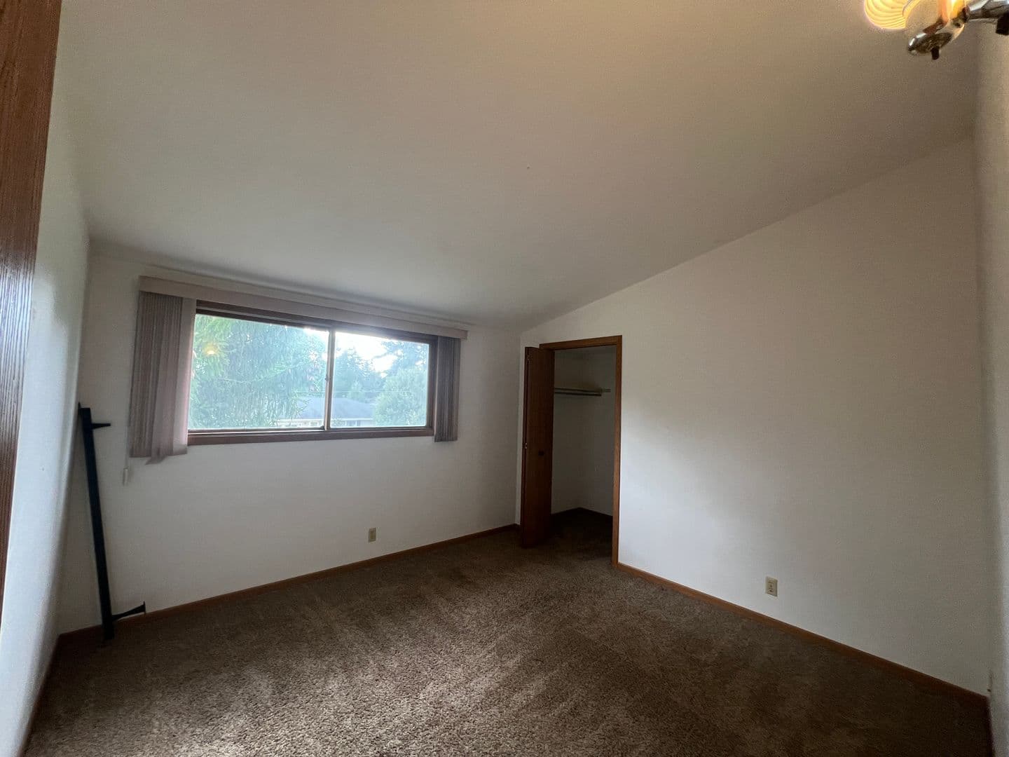 Schofield Apartment: 2306 Radtke Avenue