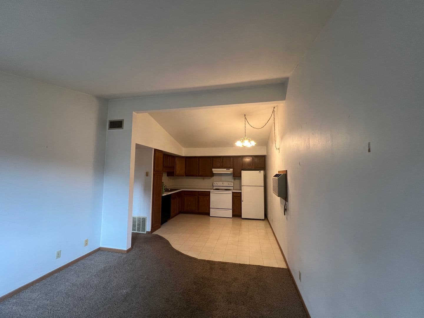 Schofield Apartment: 2306 Radtke Avenue