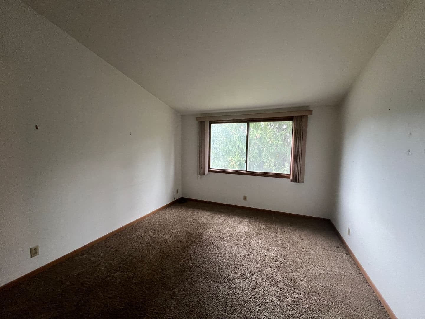 Schofield Apartment: 2306 Radtke Avenue