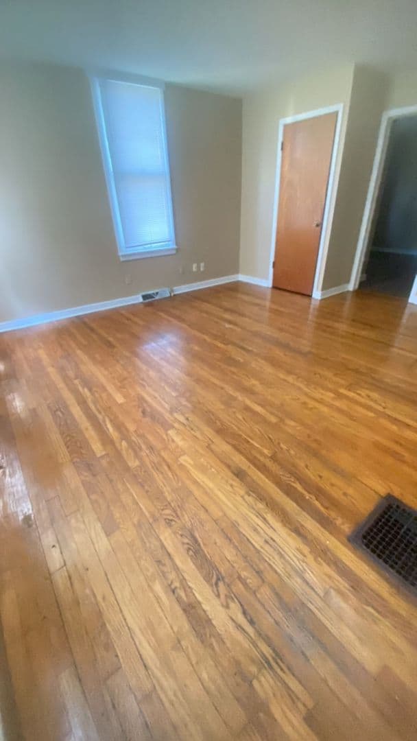 Urbana Apartment: 304 W. Locust St.