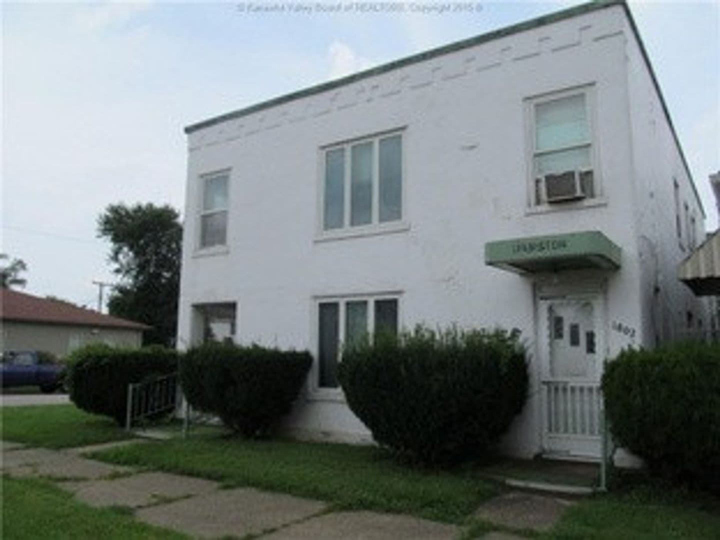 Huntington Apartment: 1802 9th Ave