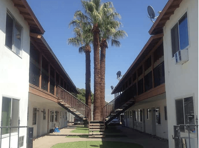 Lemoore Apartment: 340 N. Lemoore Ave