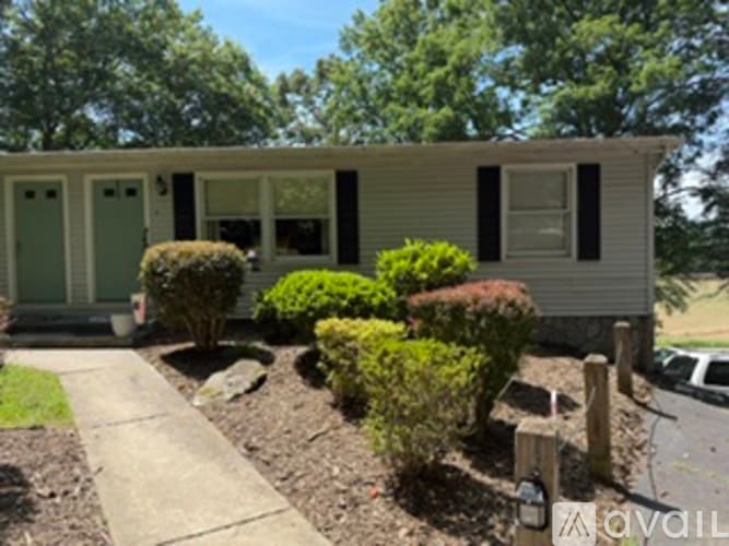 Nebo Apartment: 20 Forest Ridge Dr
