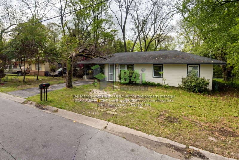 Macon House: 2460 Brevard Drive