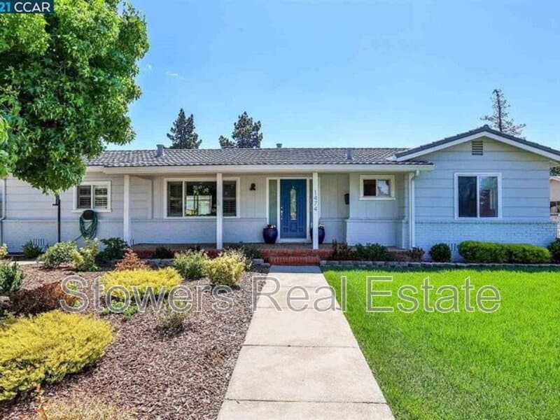 Concord House: 1474 Grove Way