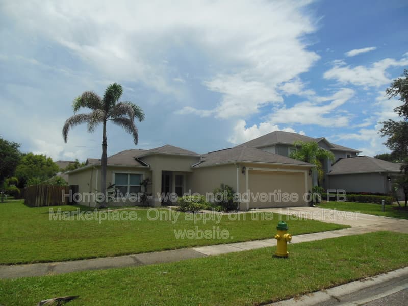 Riverview House: 10414 Maronda Dr