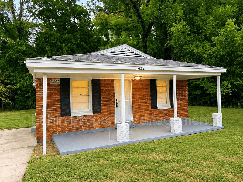 Memphis House: 432 West Peebles Road