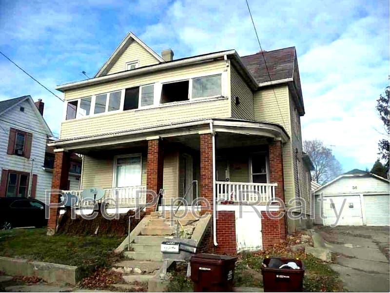 Freeport Condo: 756 W Pleasant St
