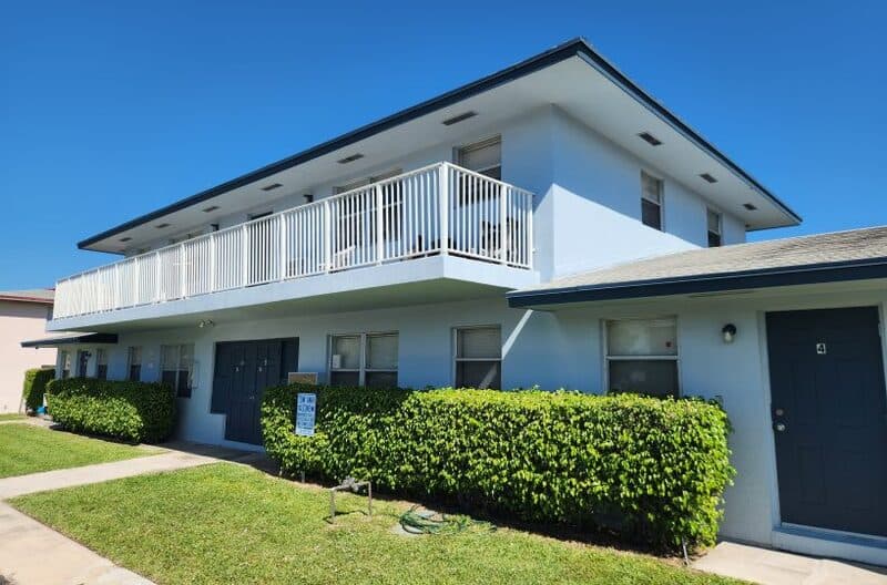 Riviera Beach Condo: 1110 W Blue Heron - 1