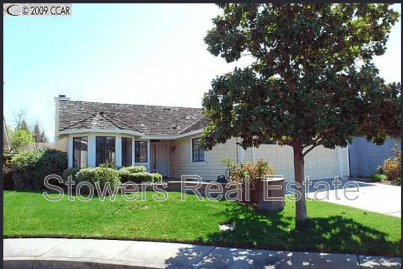 Danville House: 30 Saint Tropez Court