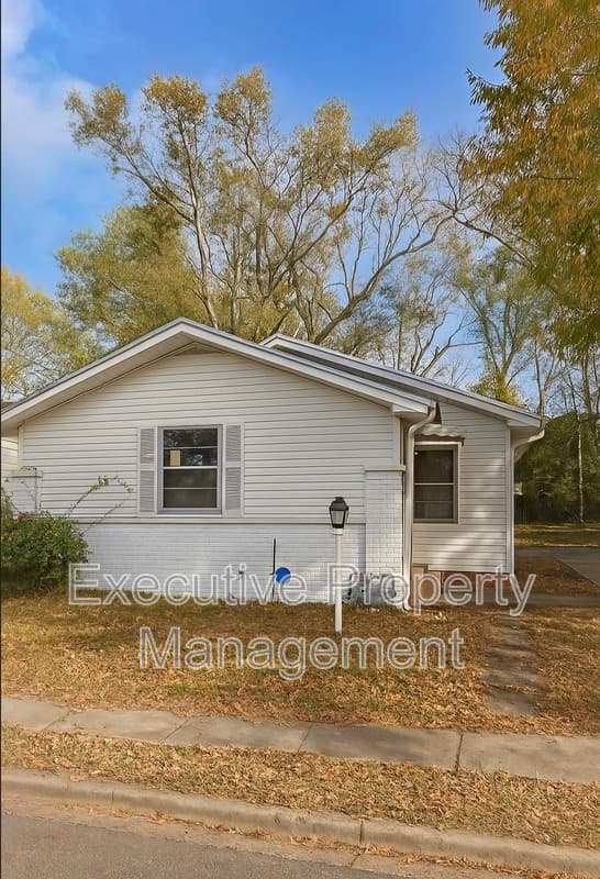 Birmingham House: 941 47th Place N