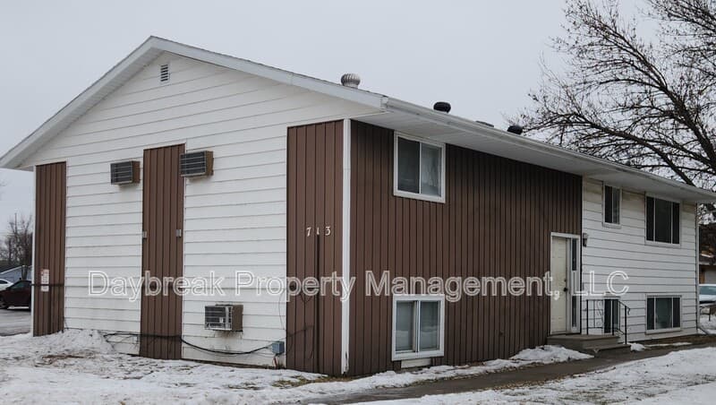 Fargo Condo: 713 30th St. North - 2