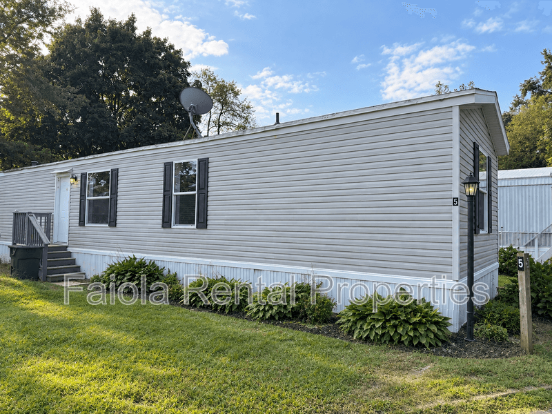 Franklinville House: 5 Talmar Lane