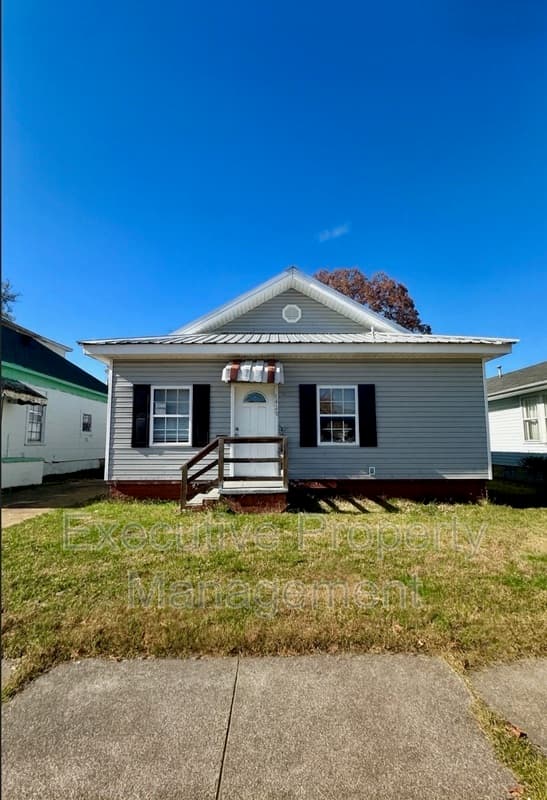 Bessemer House: 1420 3rd Avenue N