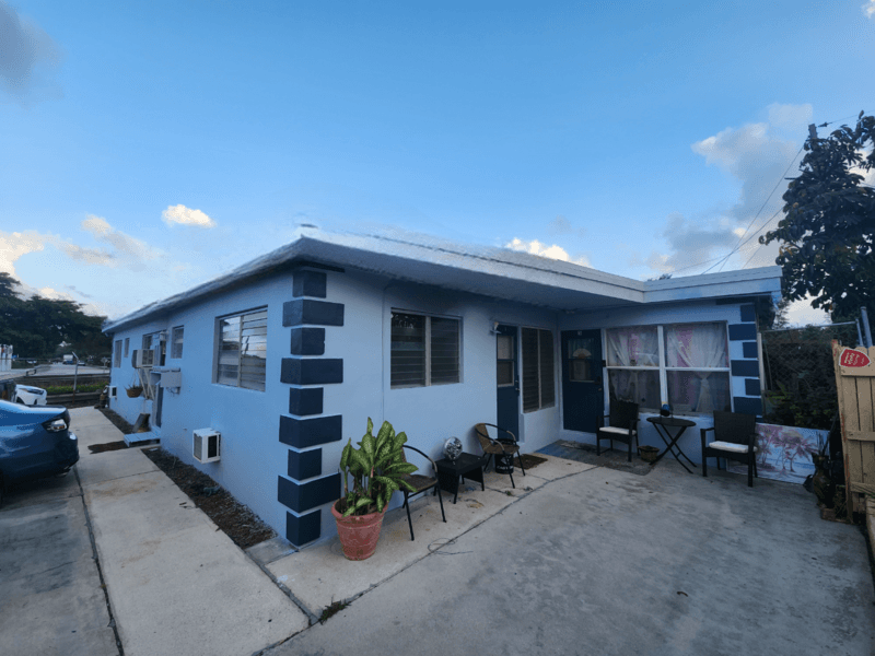 Lake Worth Beach Condo: 601 Latona Avenue, Unit 3