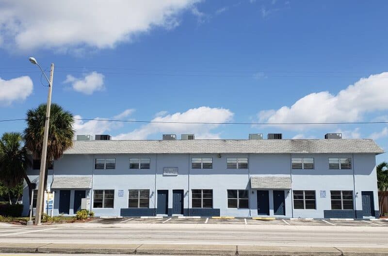 Riviera Beach Condo: 1160 W Blue Heron Blvd - H