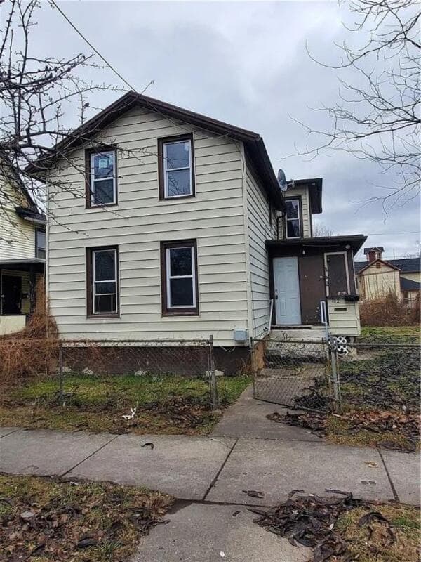 Rochester House: 102 Jefferson Ave