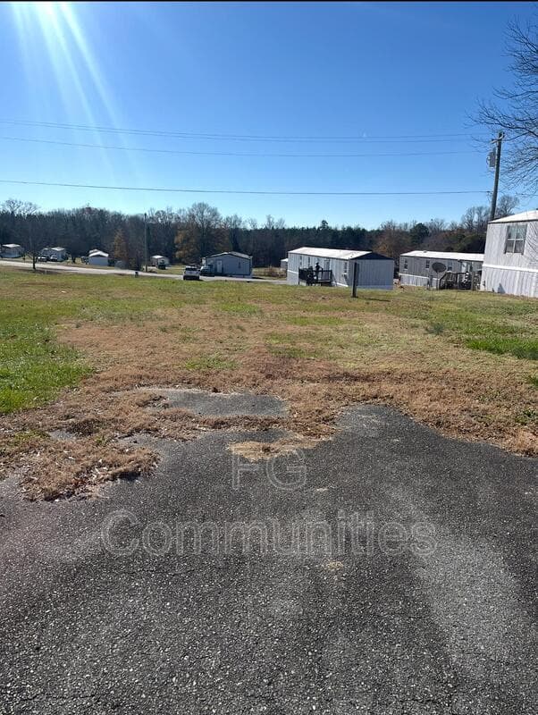 Eden House: 128 David Dr