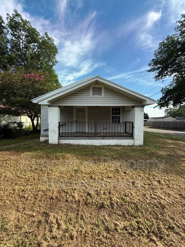 Birmingham House: 4616 12th Avenue N