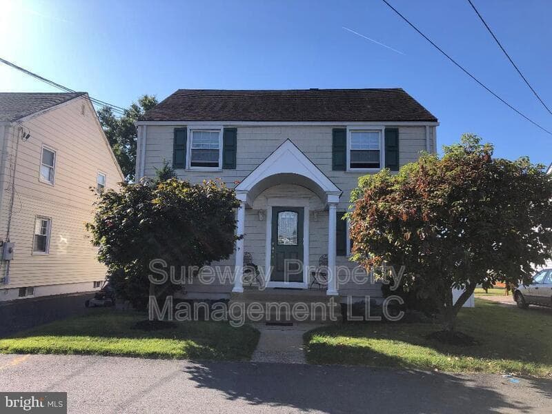 Hamilton Condo: 57 Junior Avenue