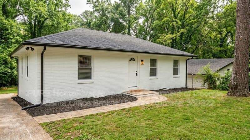 Atlanta House: 2276 Polar Rock Ave SW