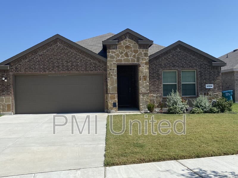 Denton House: 4004 Huntington Dr