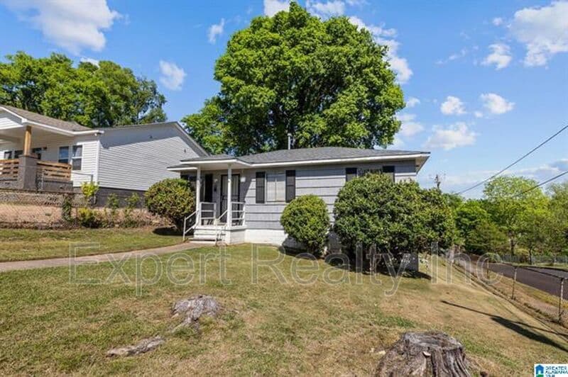 Birmingham House: 4401 41st Pl N