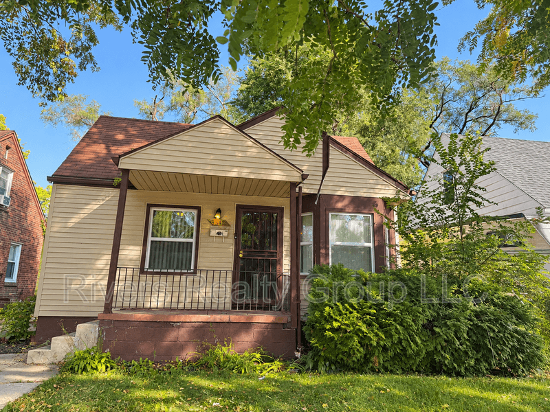 Detroit House: 9342 Robson Street