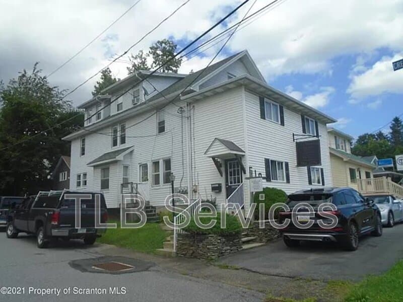 Clarks Summit Condo: 510 N State Street - 3 Upstairs